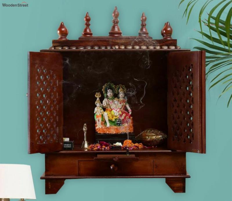 Light Brown Wall Mounted Jhali Design Door Wooden Home Temple Home Temples